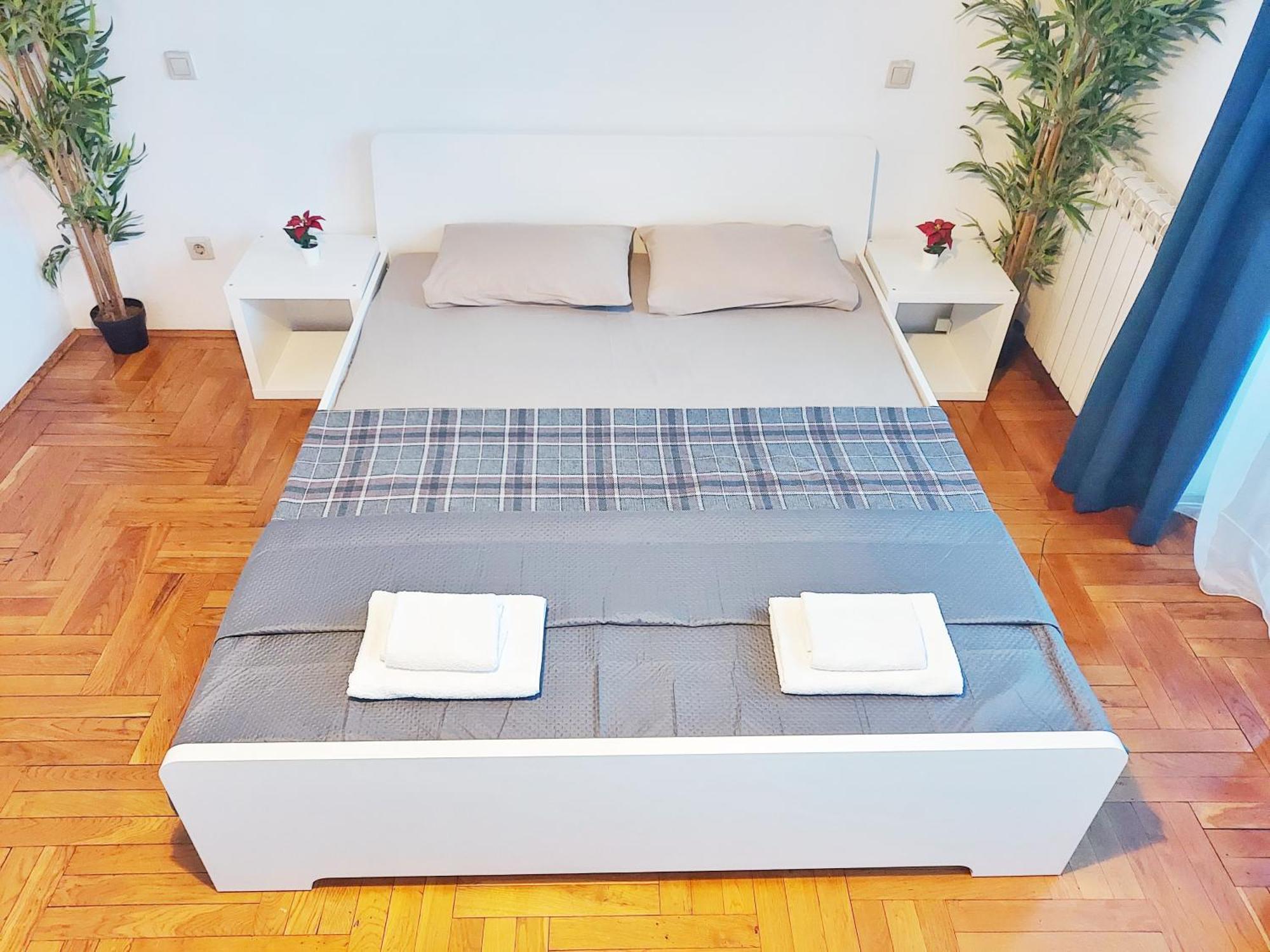 Red Clay Apartments City Club Belgrado Esterno foto
