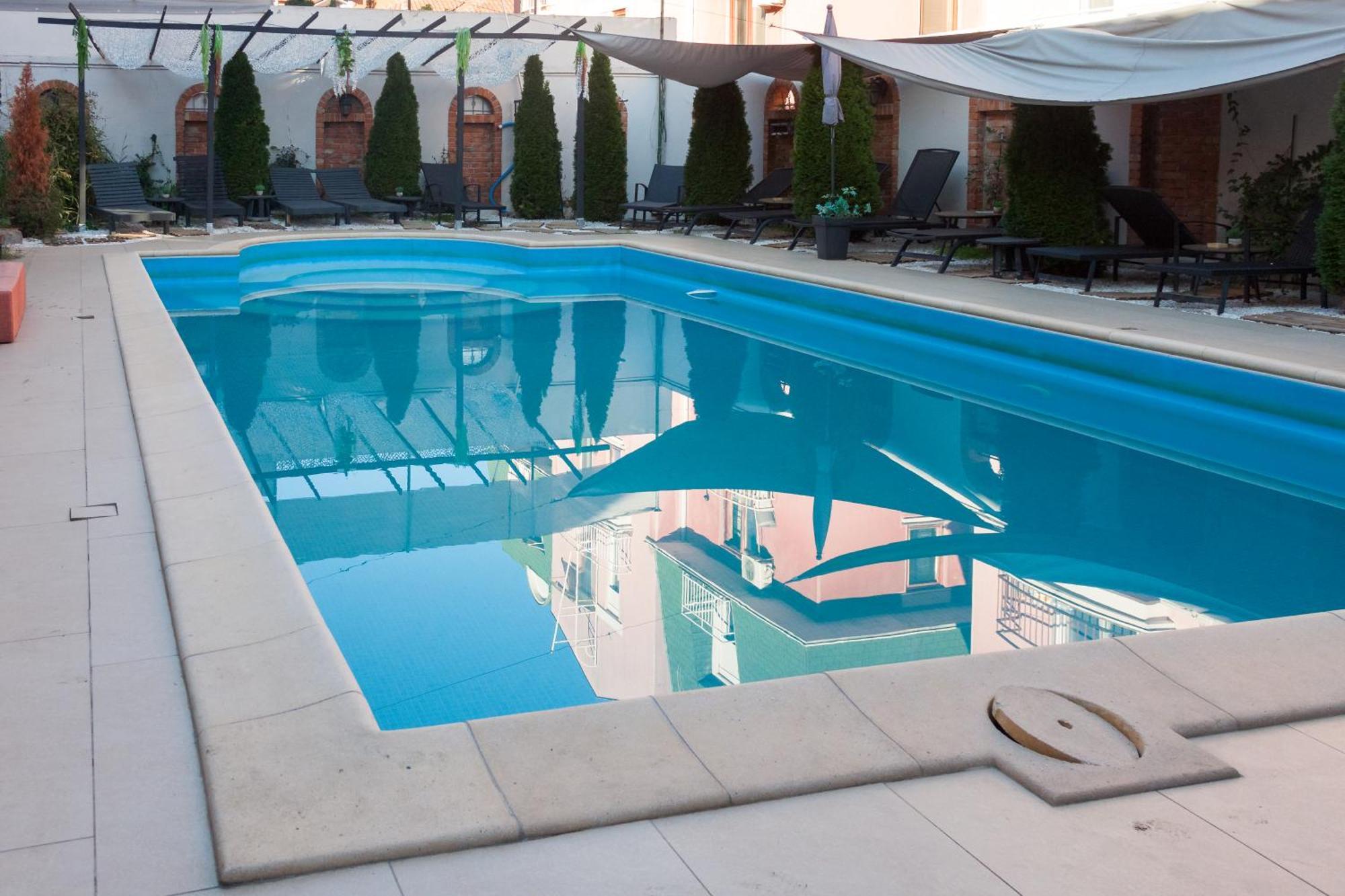 Red Clay Apartments City Club Belgrado Esterno foto