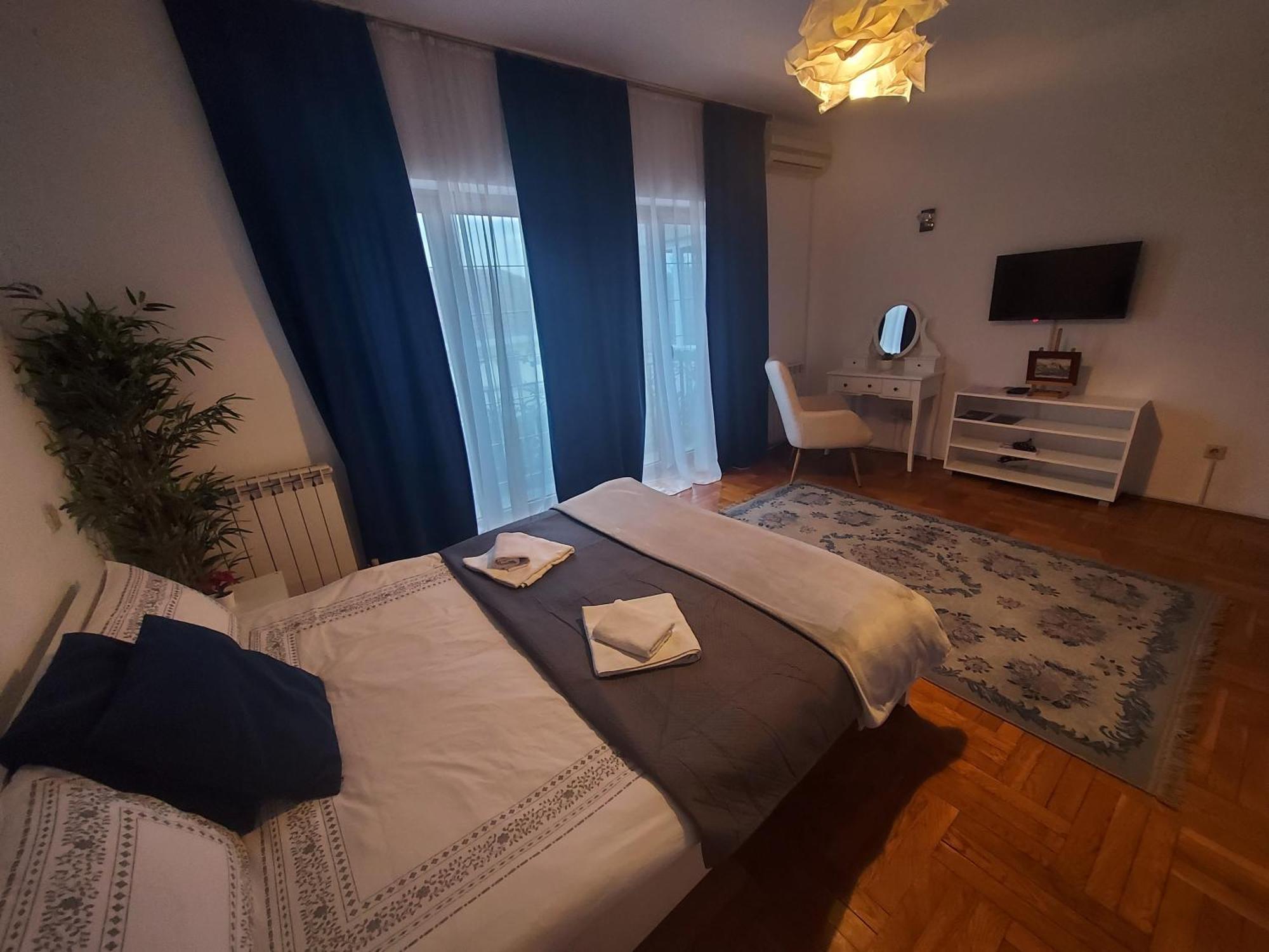 Red Clay Apartments City Club Belgrado Esterno foto