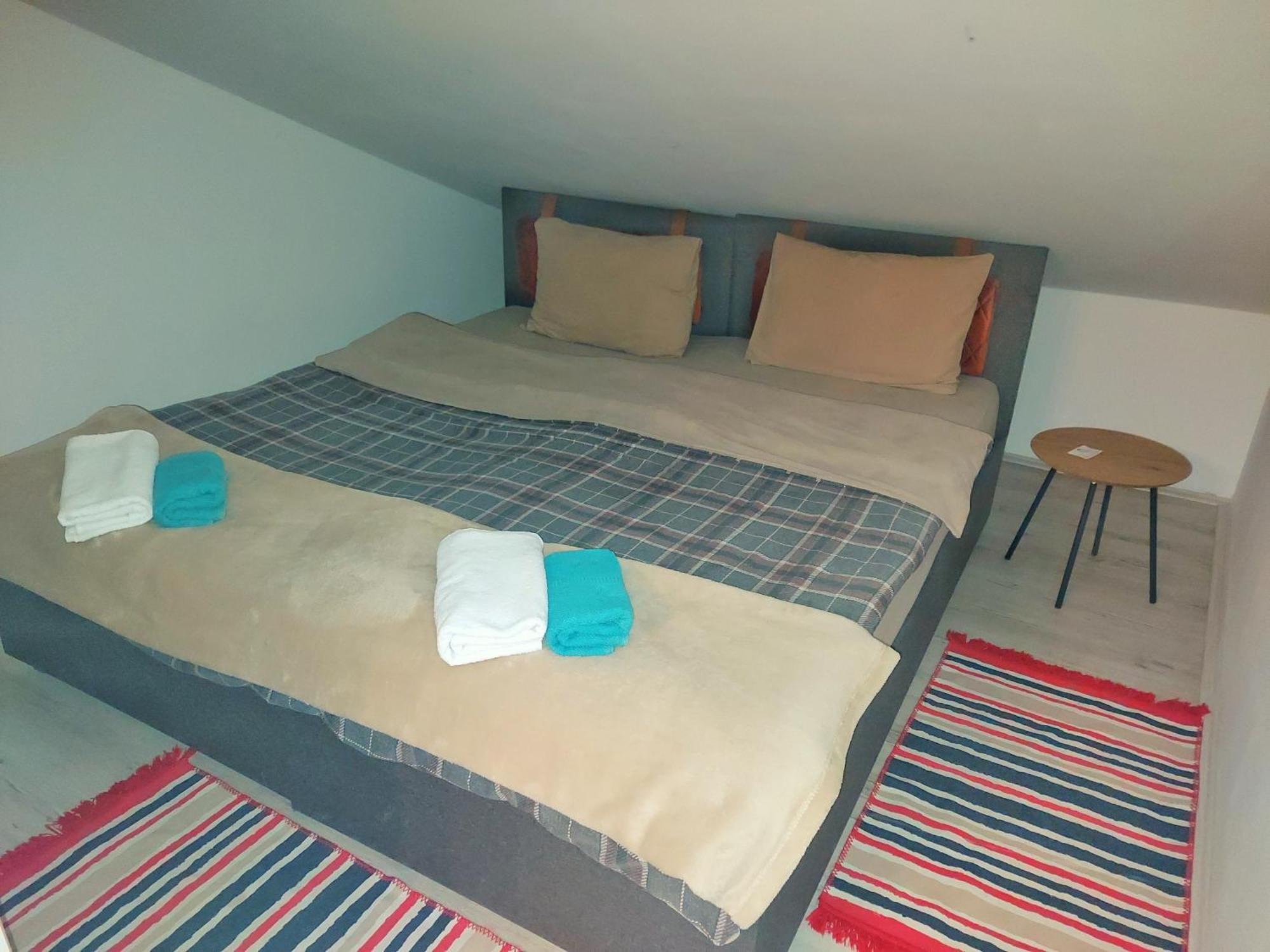 Red Clay Apartments City Club Belgrado Esterno foto