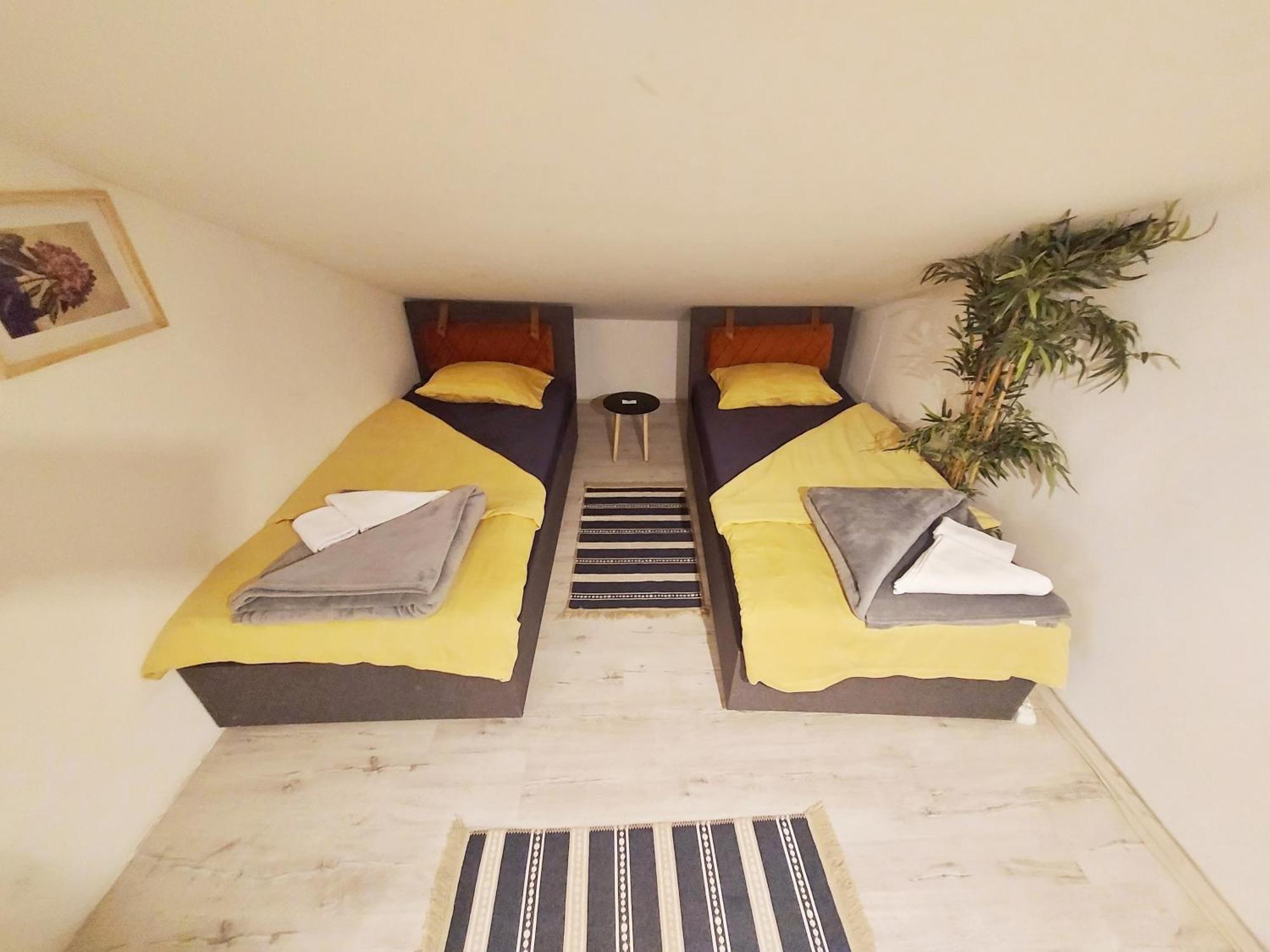 Red Clay Apartments City Club Belgrado Esterno foto