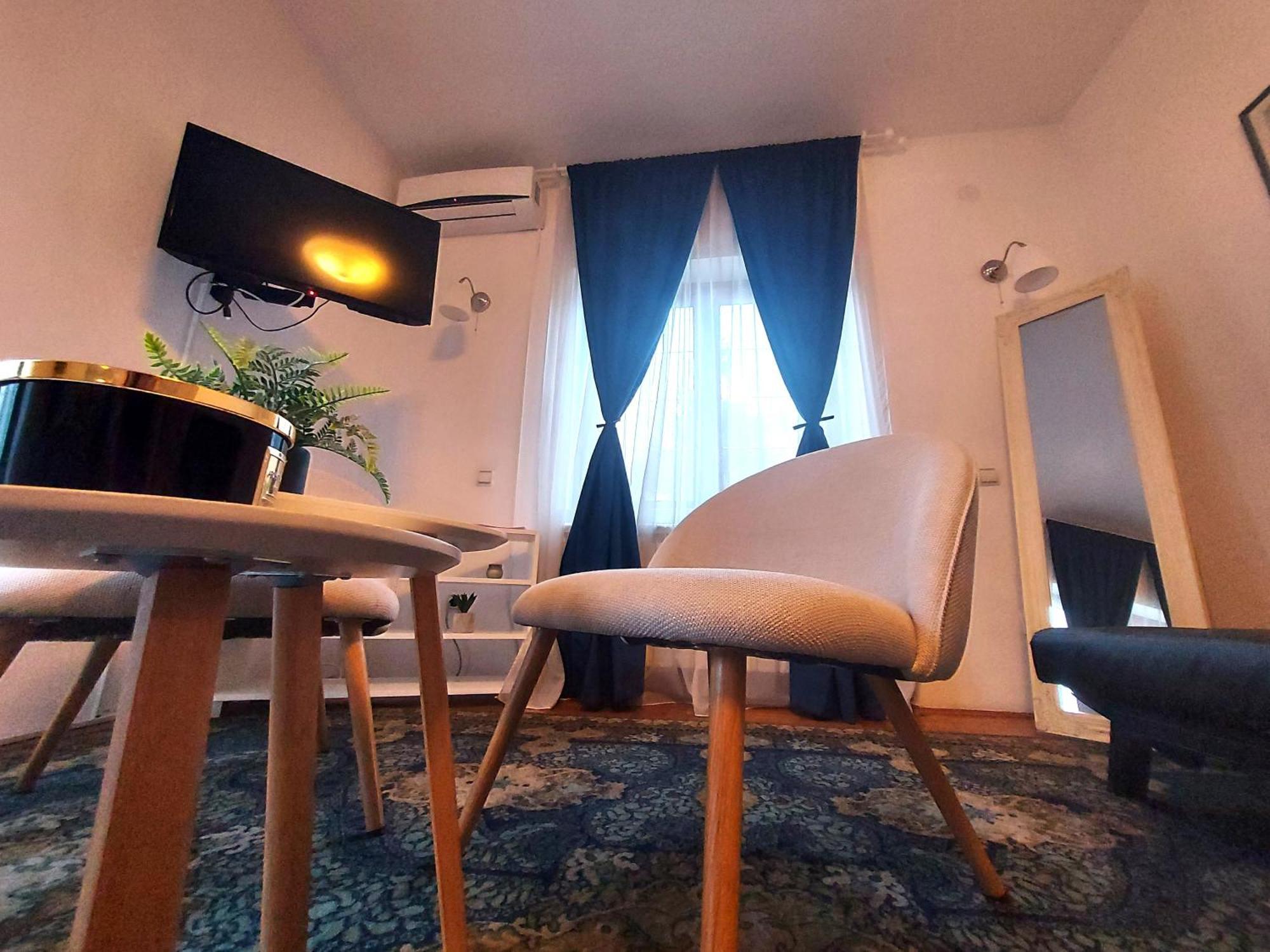 Red Clay Apartments City Club Belgrado Esterno foto
