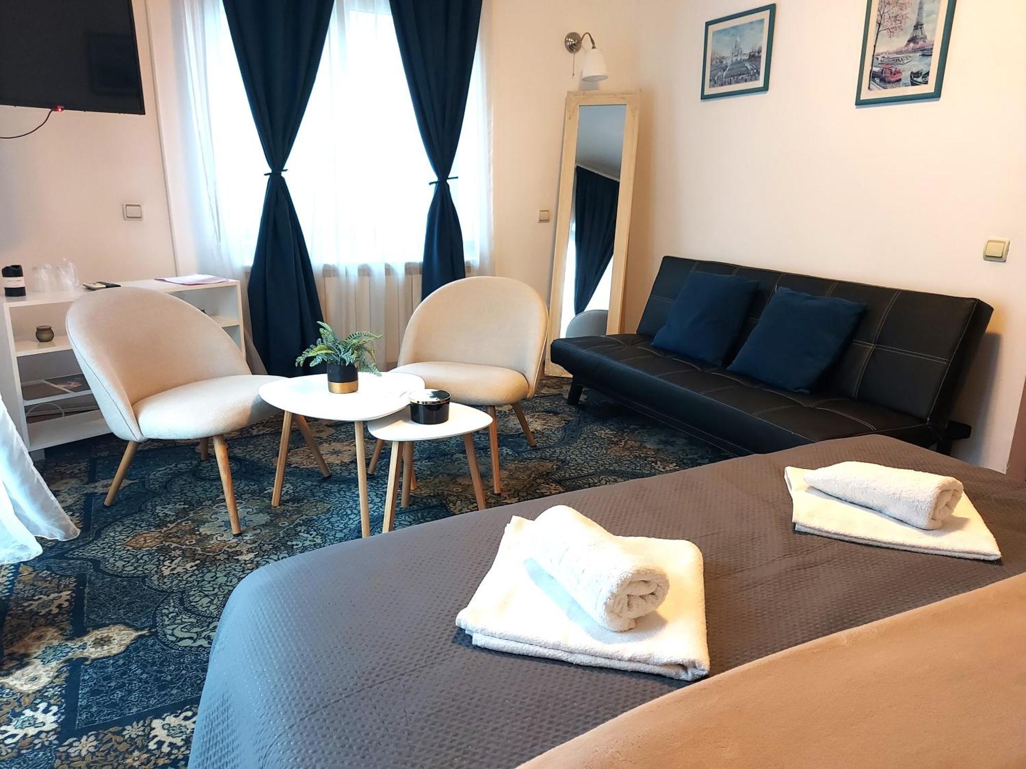Red Clay Apartments City Club Belgrado Esterno foto