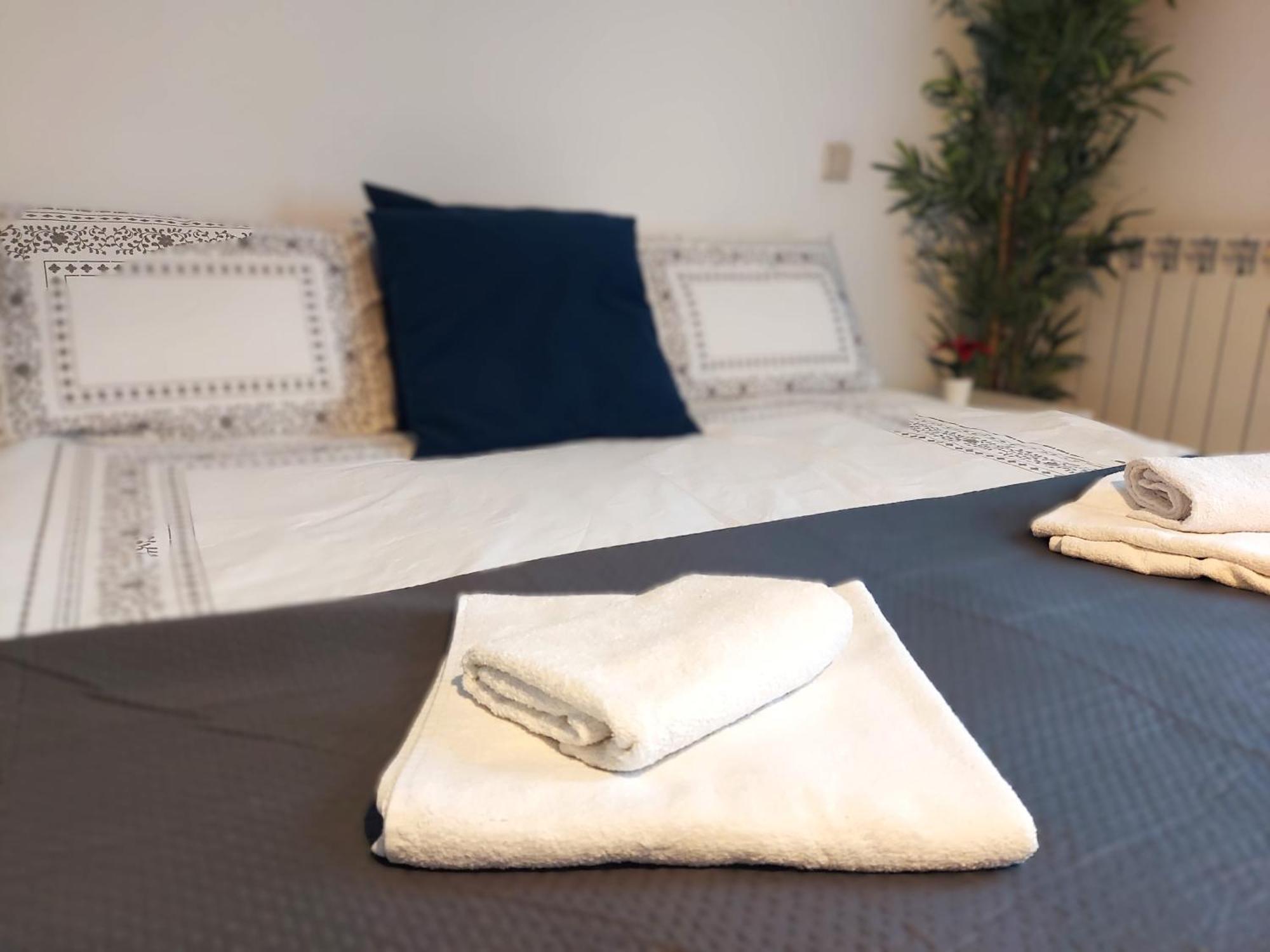 Red Clay Apartments City Club Belgrado Esterno foto