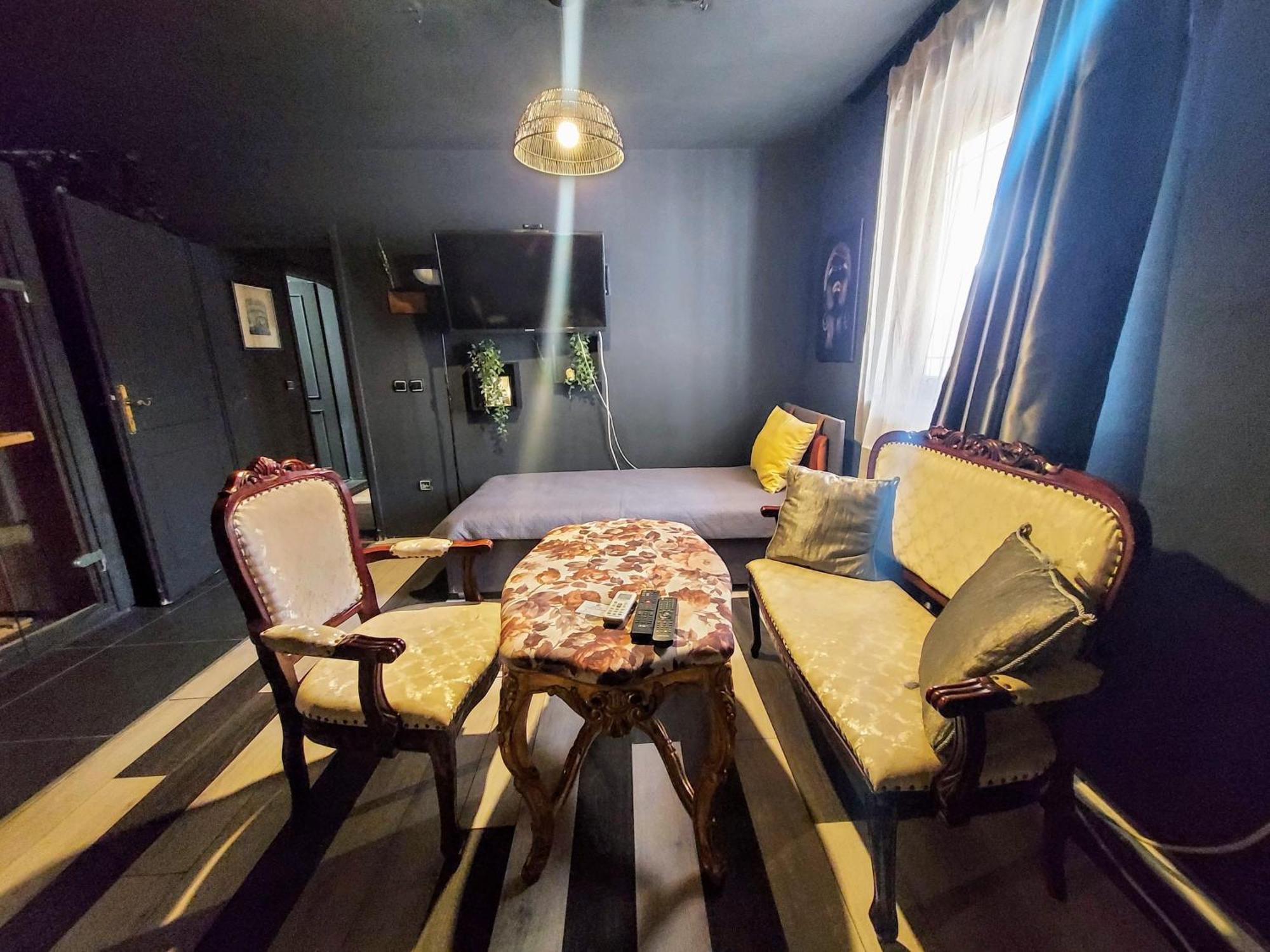 Red Clay Apartments City Club Belgrado Esterno foto